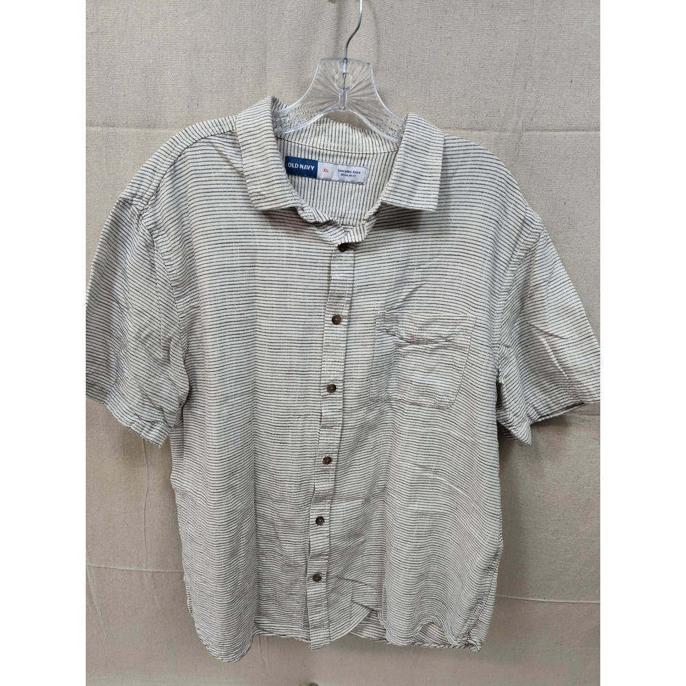 Old Navy Everyday Shirt Men XL Regular Fit Short Sleeve ButtonDown Striped White